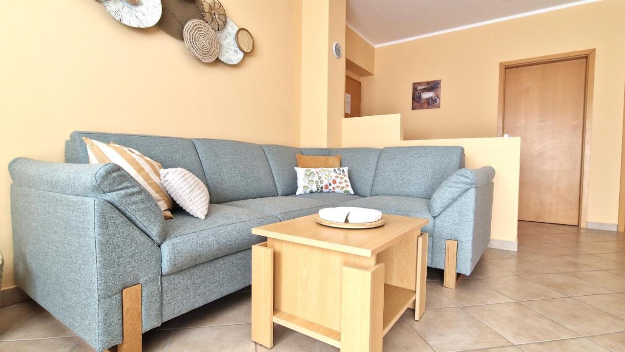 Apartments Ana & Ivan Krk Town Extérieur photo