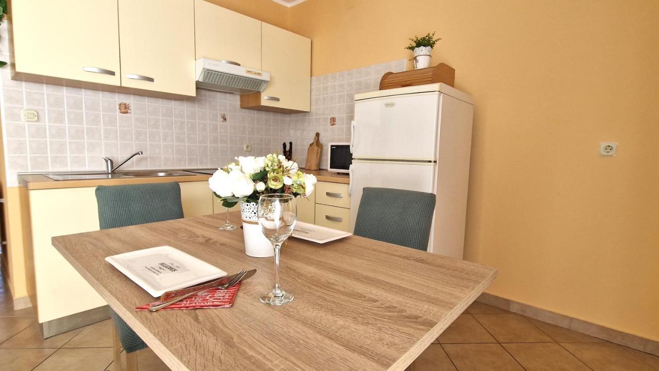 Apartments Ana & Ivan Krk Town Extérieur photo