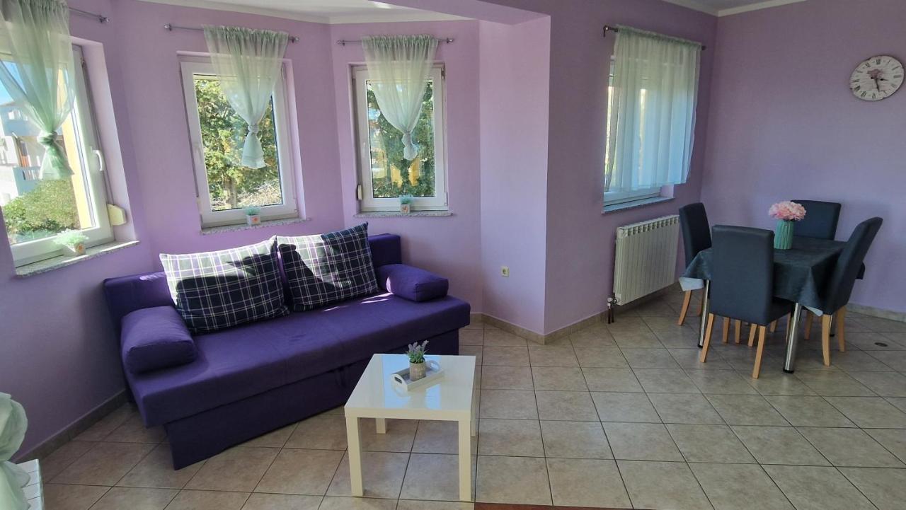 Apartments Ana & Ivan Krk Town Extérieur photo