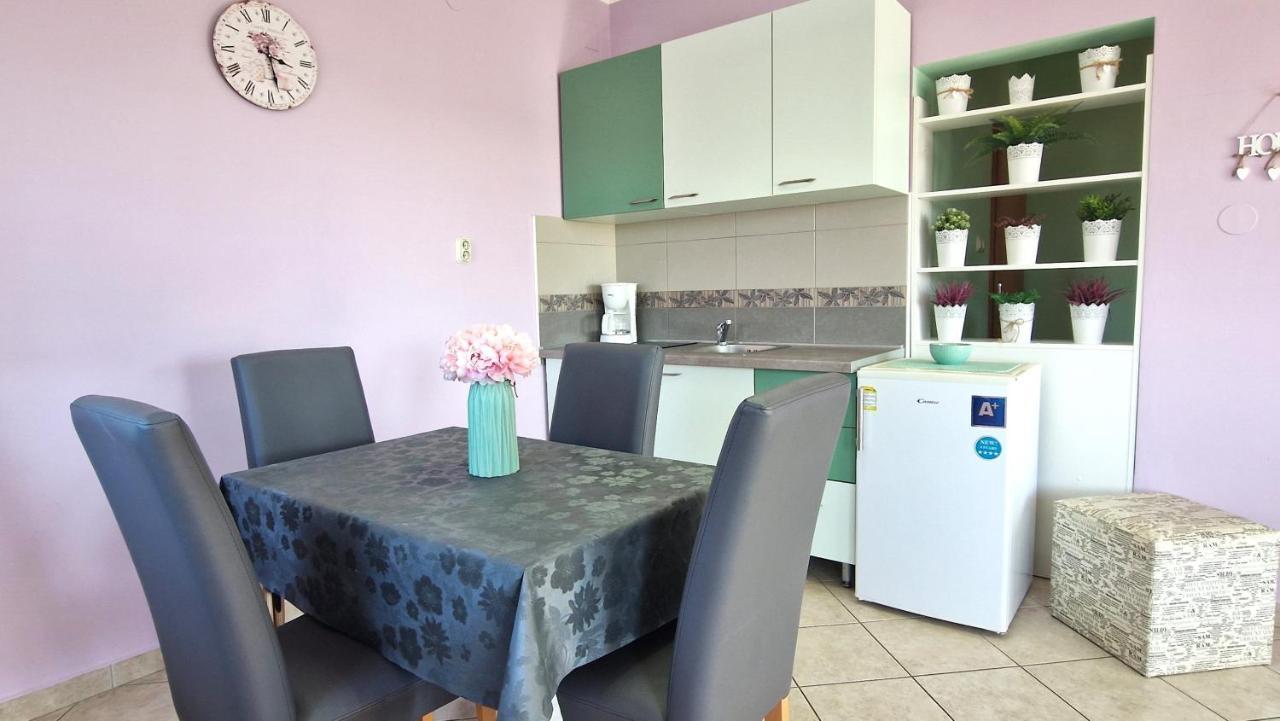 Apartments Ana & Ivan Krk Town Extérieur photo
