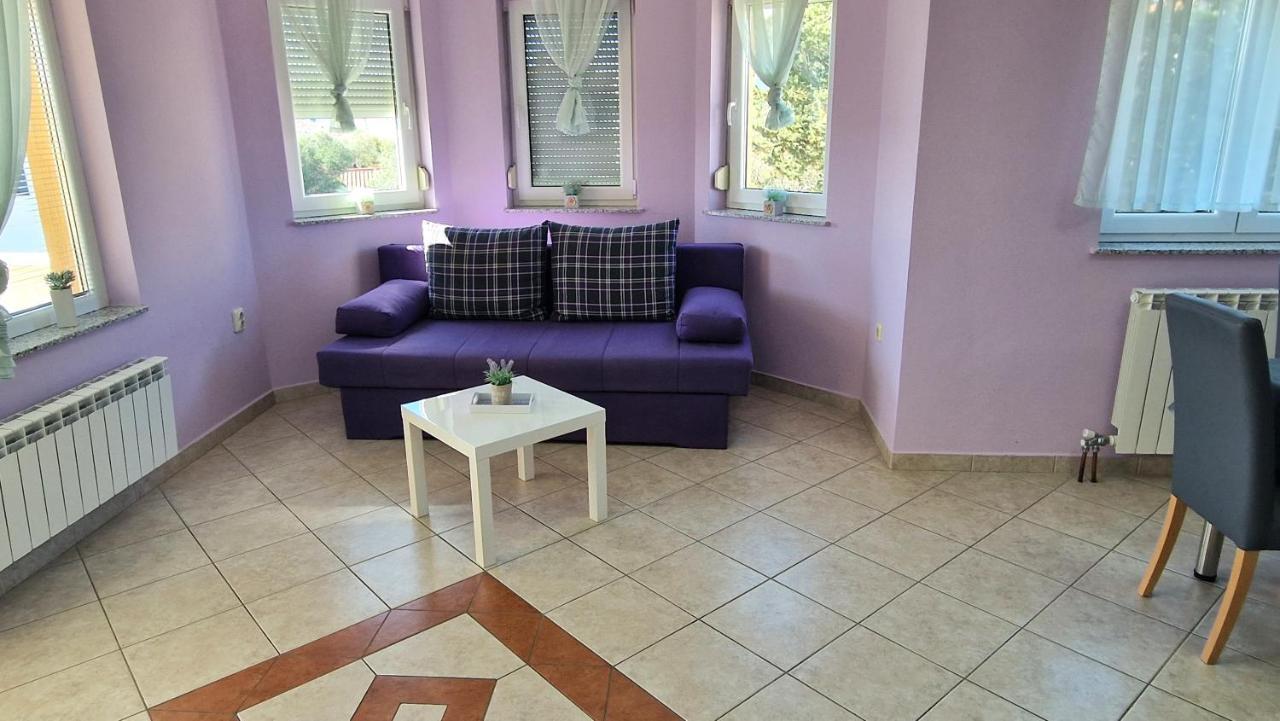 Apartments Ana & Ivan Krk Town Extérieur photo