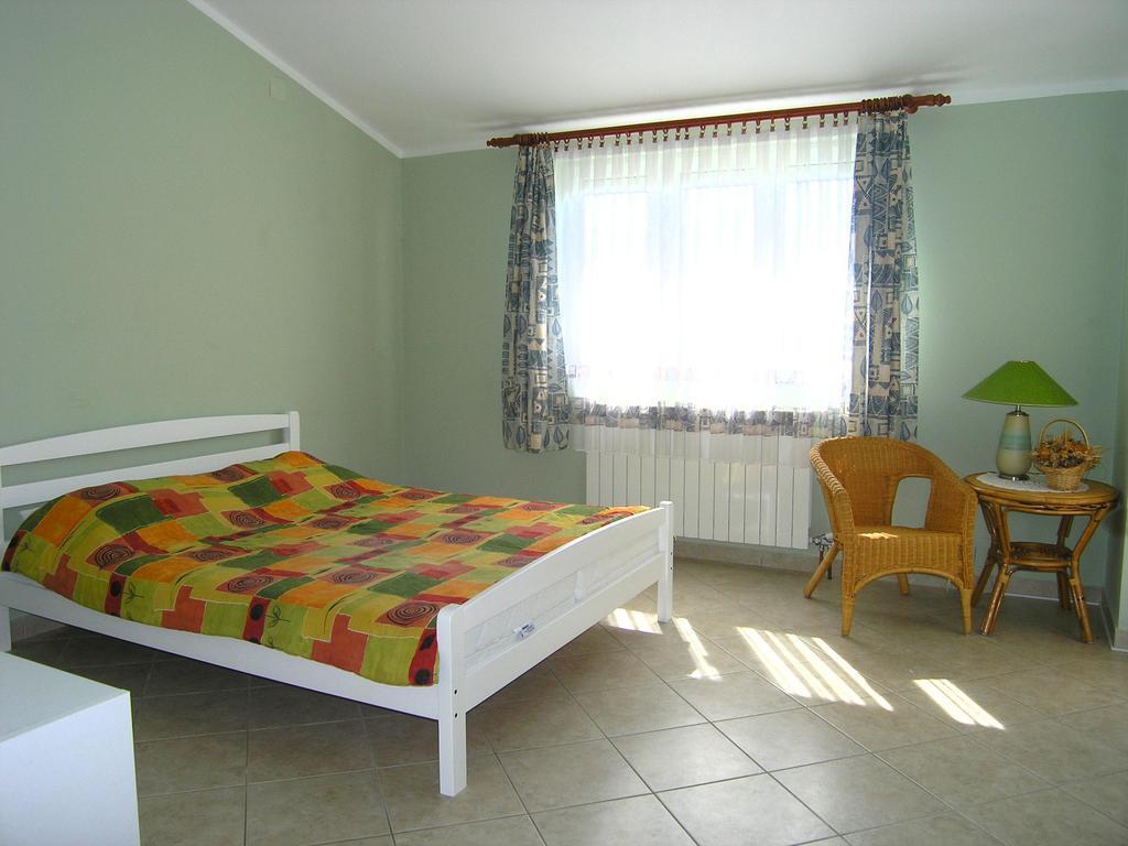 Apartments Ana & Ivan Krk Town Extérieur photo